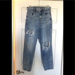 American eagle size 4 mom jeans